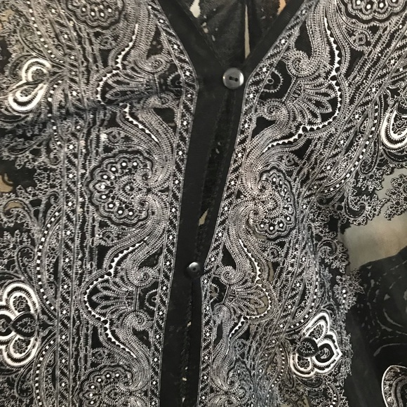 Beautiful Multi-Style Shall - Picture 2 of 5